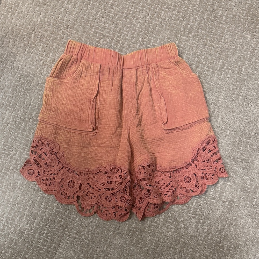 Oli & Hali High Waist Lace Hem Shorts in Rust